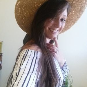 Meet your Posher, Lillian